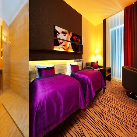 Blue Diamond Hotel Active Spa Trzebownisko Eksteriør billede