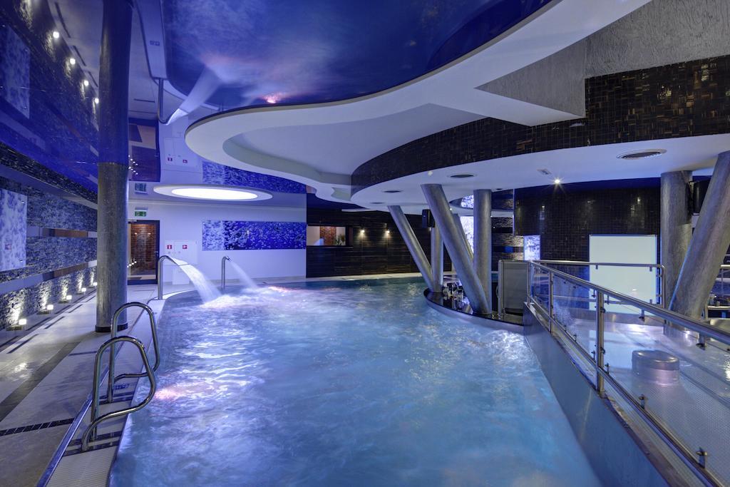 Blue Diamond Hotel Active Spa Trzebownisko Eksteriør billede