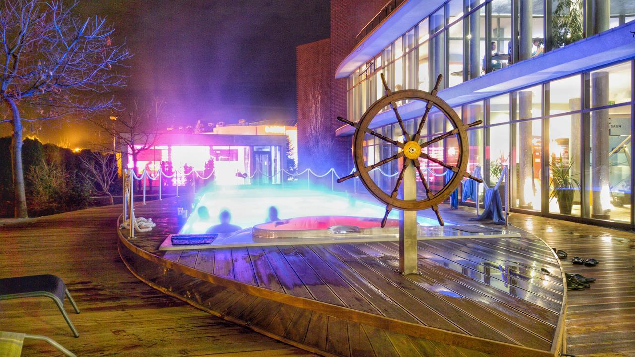 Blue Diamond Hotel Active Spa Trzebownisko Eksteriør billede