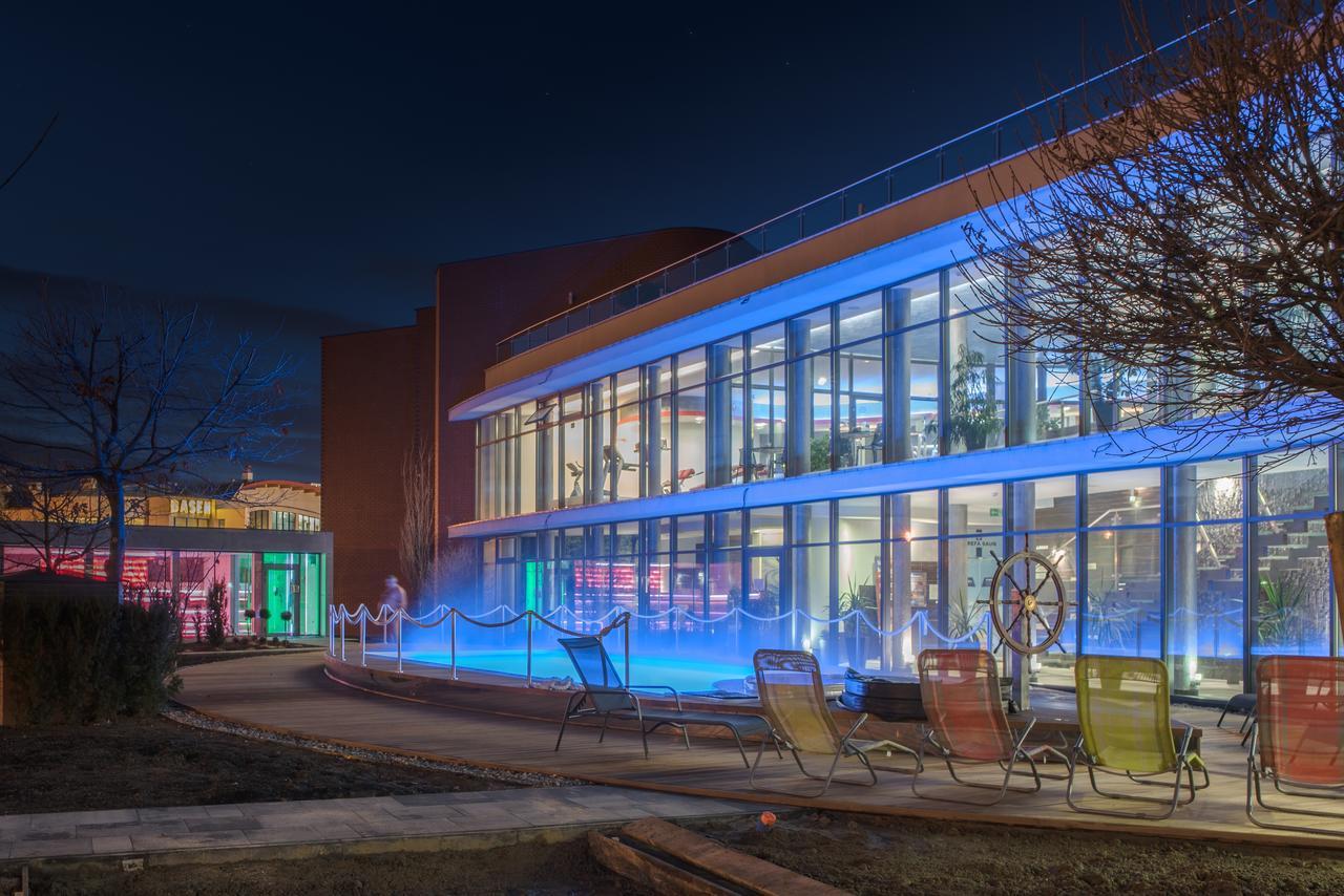 Blue Diamond Hotel Active Spa Trzebownisko Eksteriør billede